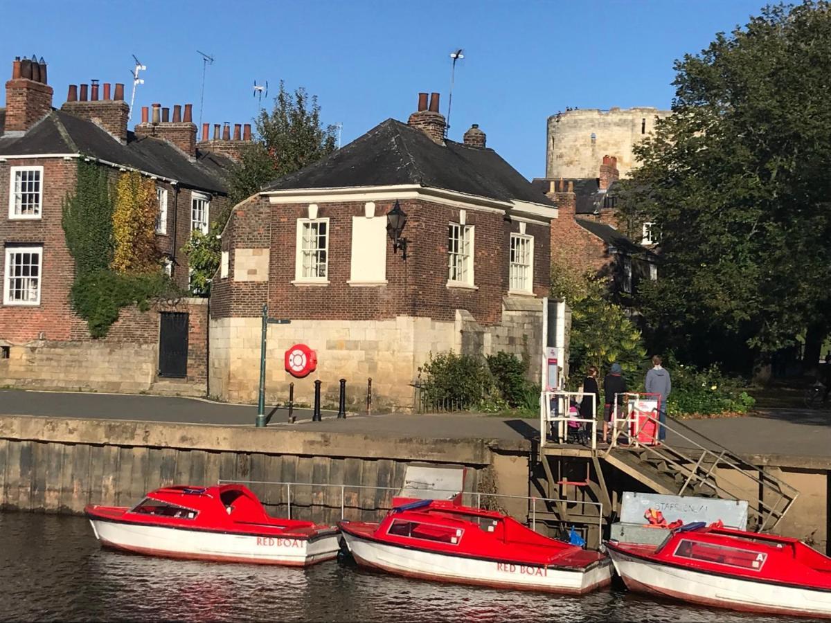 The Davey Tower, Medieval Riverside House York Eksteriør billede